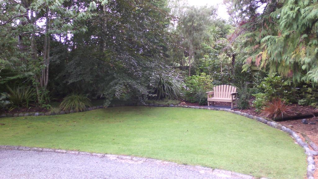 Creel Lodge Turangi Exterior photo